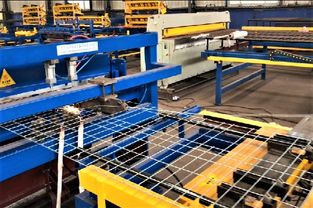 焦作鸡笼网焊网机 网络技术研发驱动产业升级